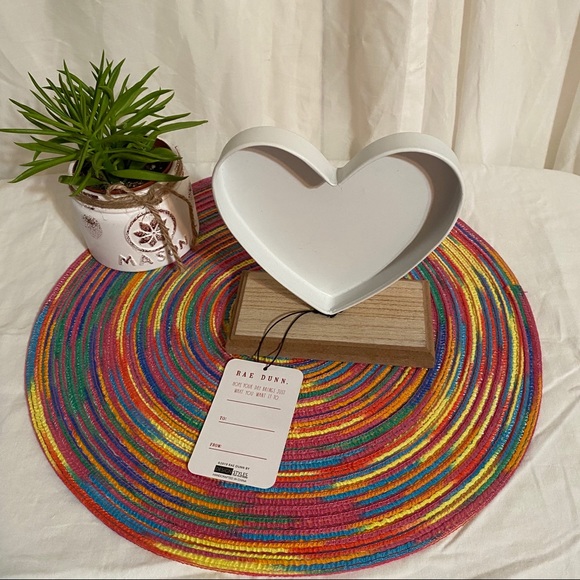 Rae Dunn Metal XOXO heart decoration - Picture 3 of 6